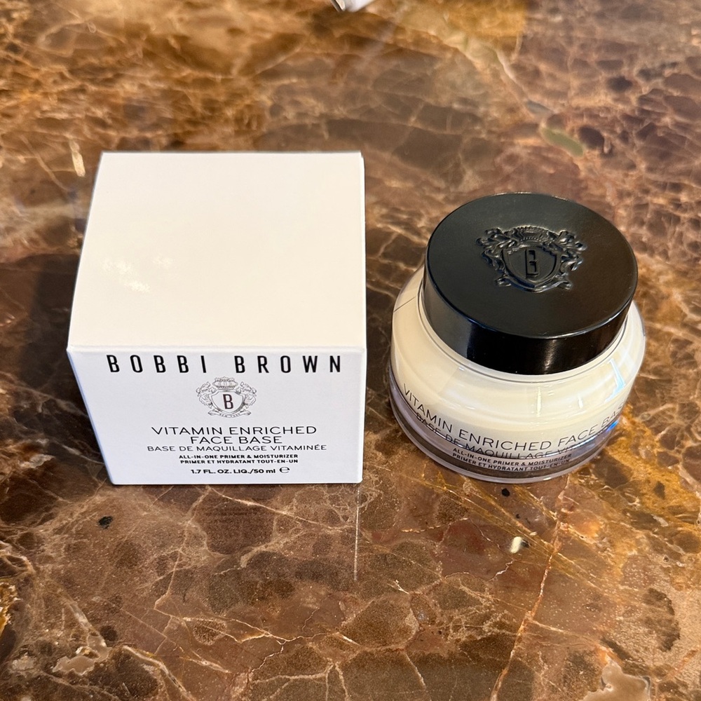 Bobbi Brown Vitamin Enriched Face Base